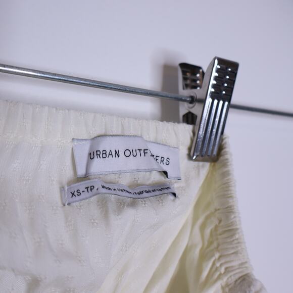 URBAN OUTFITTERS Kate Smocked Ruffle Blouse Ivory Cropped Top Women's XS - Picture 10 of 12